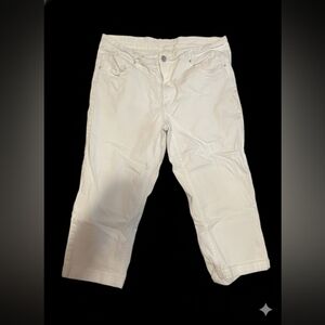 Faded Glory Beige Fabric Label